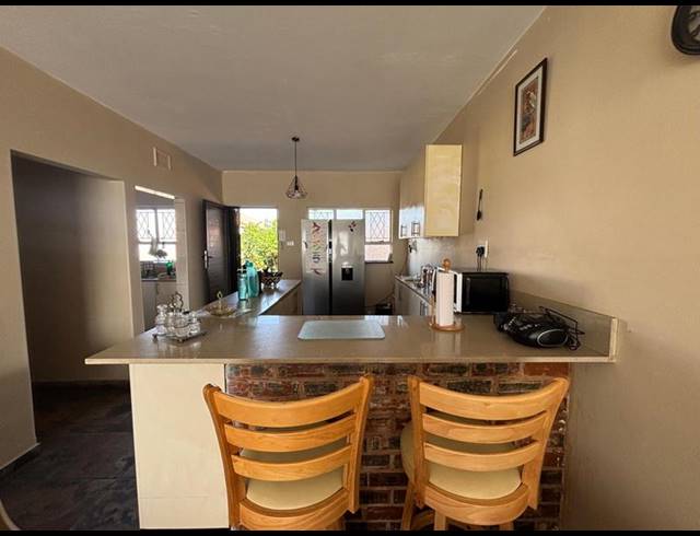 2 BEDROOM PROPERTY TO RENT IN UMBILO